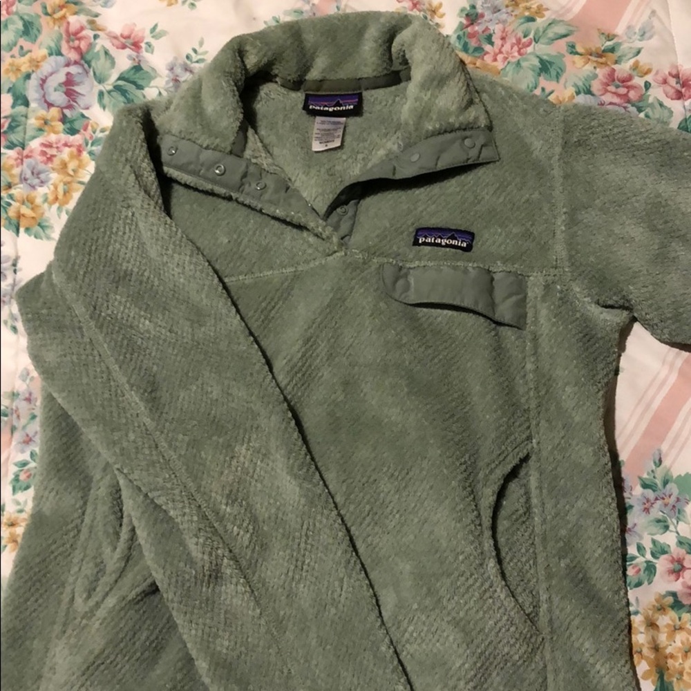 Patagonia fleece pullover